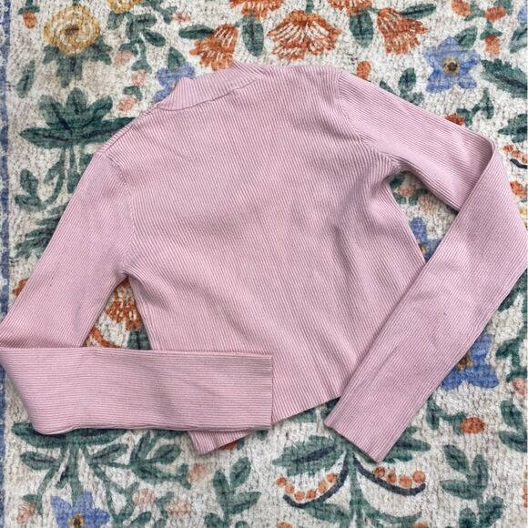 Brandy Melville Brett Turtleneck Ribbed Long Sleeve Crop Sweater Shirt OS small - Picture 6 of 6